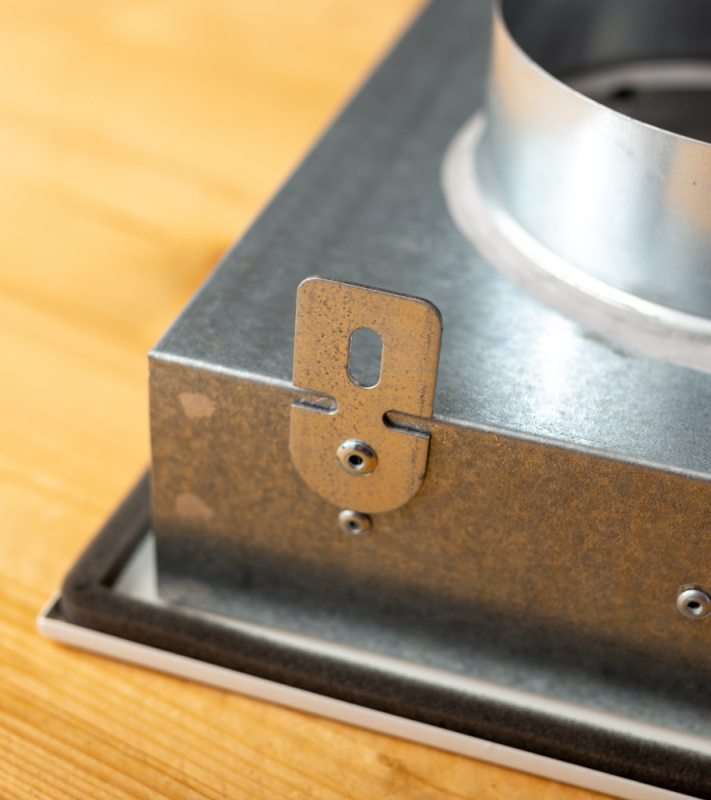 Geperforeerd retour rooster voor vaste plafonds met bovenaansluiting Ø 315mm - Ophangbeugels