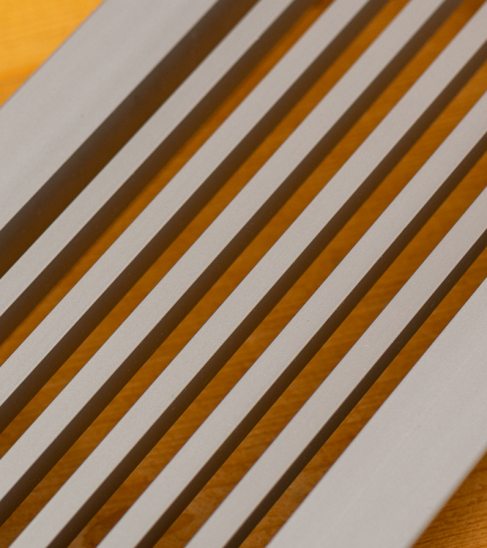 Aluminium wandrooster 1000x150mm met vaste lamellen en klemveren - Lamelafstand 12.5mm