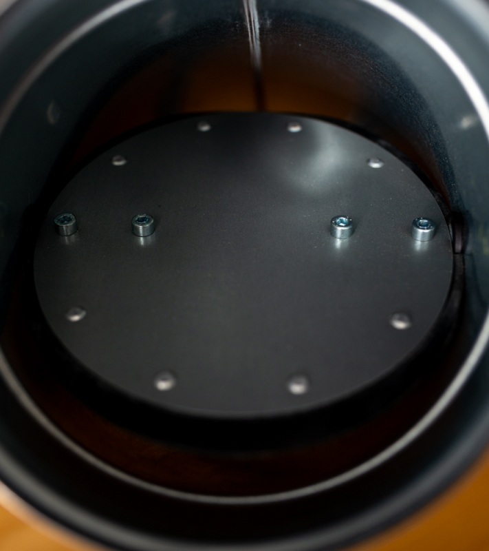 Toevoer en retour gekoppelde enkelwandige VAV set Ø 125mm met een CO2 meting in de ruimte en zwart display - Ovaal klepblad met rubber
