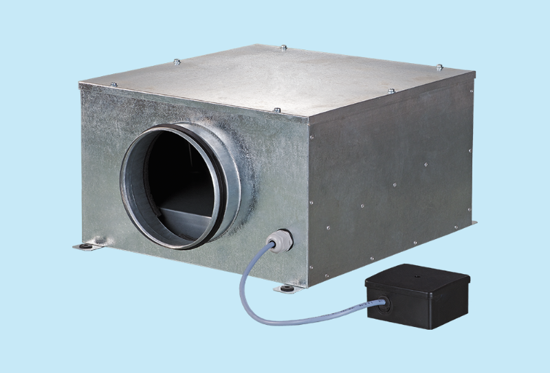 Geïsoleerde 230v boxventilator met maximaal 950 m3/h en aansluitingen Ø 200mm