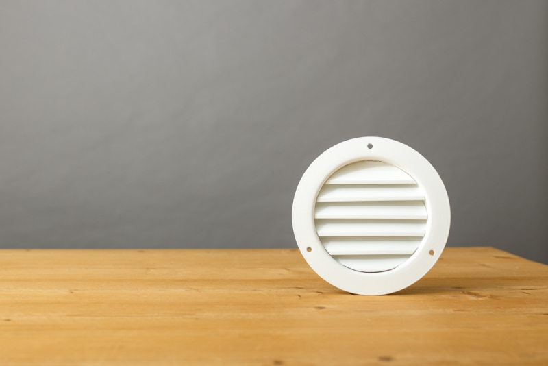 Rond buitenluchtrooster Ø 200mm met schroefgaten